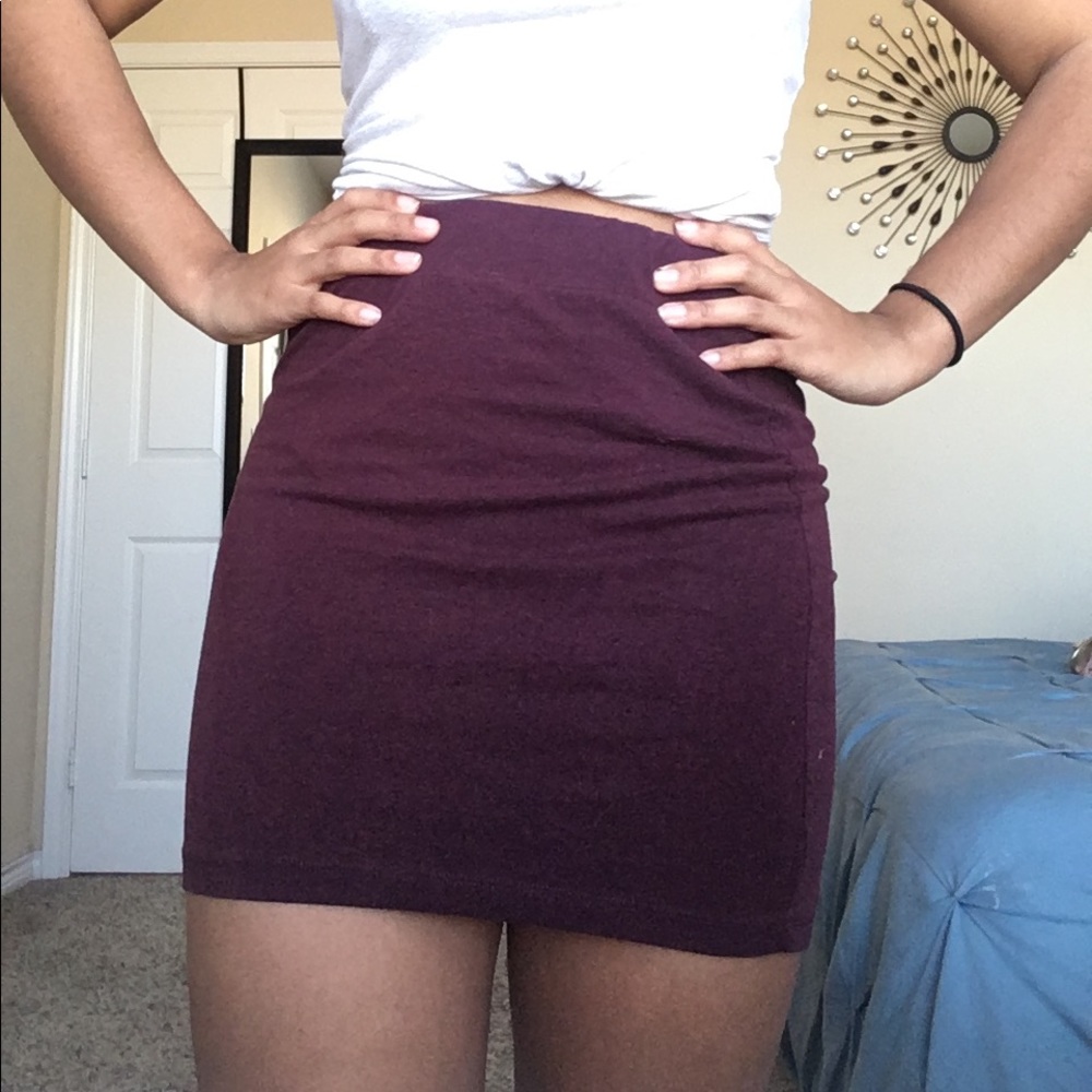 H&M maroon mini skirt